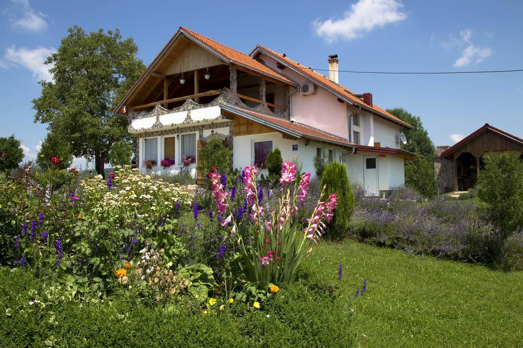 Lavanda Farm Apartmani Rakovica Kamer foto
